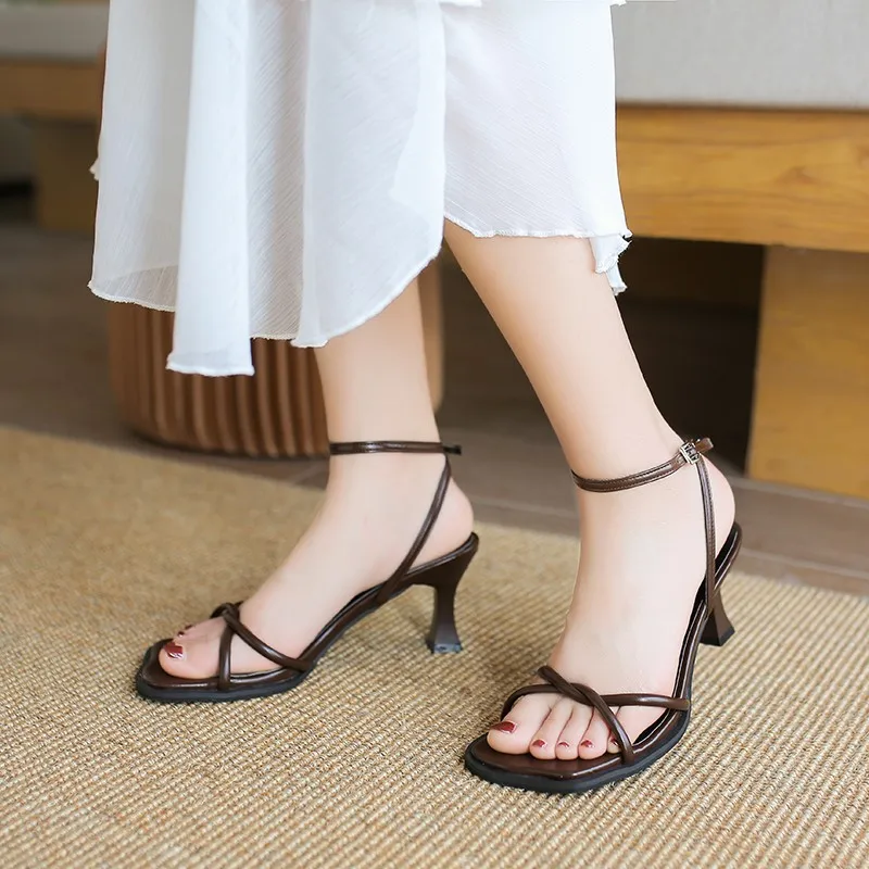 2024 Summer Narrow Band Heel Sandals Women Thick Heel 7 CM Ankle Strap Fashion Square Toe Ladies Dress Sandalias Women's shoes