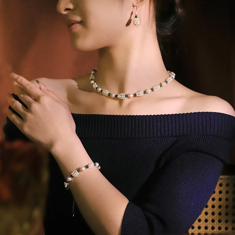 

Элегантный комплект украшений с жемчугом: ожерелье, браслет, серьги. Универсальный, стильный, для свадьбы, вечеринки, модный аксессуар.