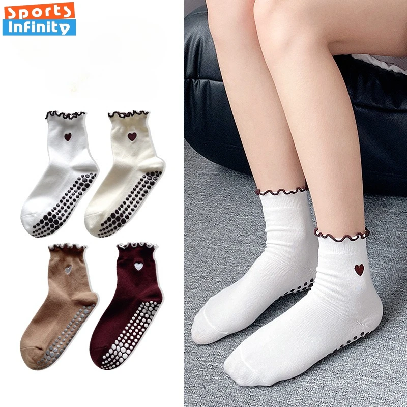 

Женские носки для йоги с вышивкой Love, нескользящие женские профессиональные носки для пилатеса, спортивные носки средней длины для фитнеса, пола, аэробики