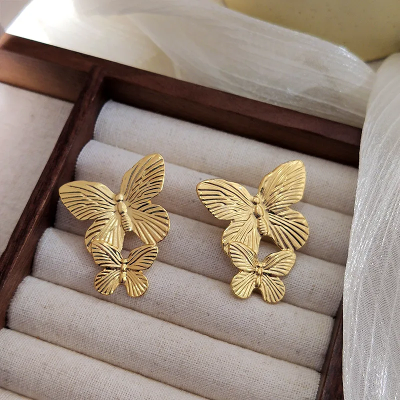 SOAR EAST Exquisite Design Retro Metal Butterfly High-End Minimalist Earrings for Women Fashion Jewelry Accessories Party Gifts