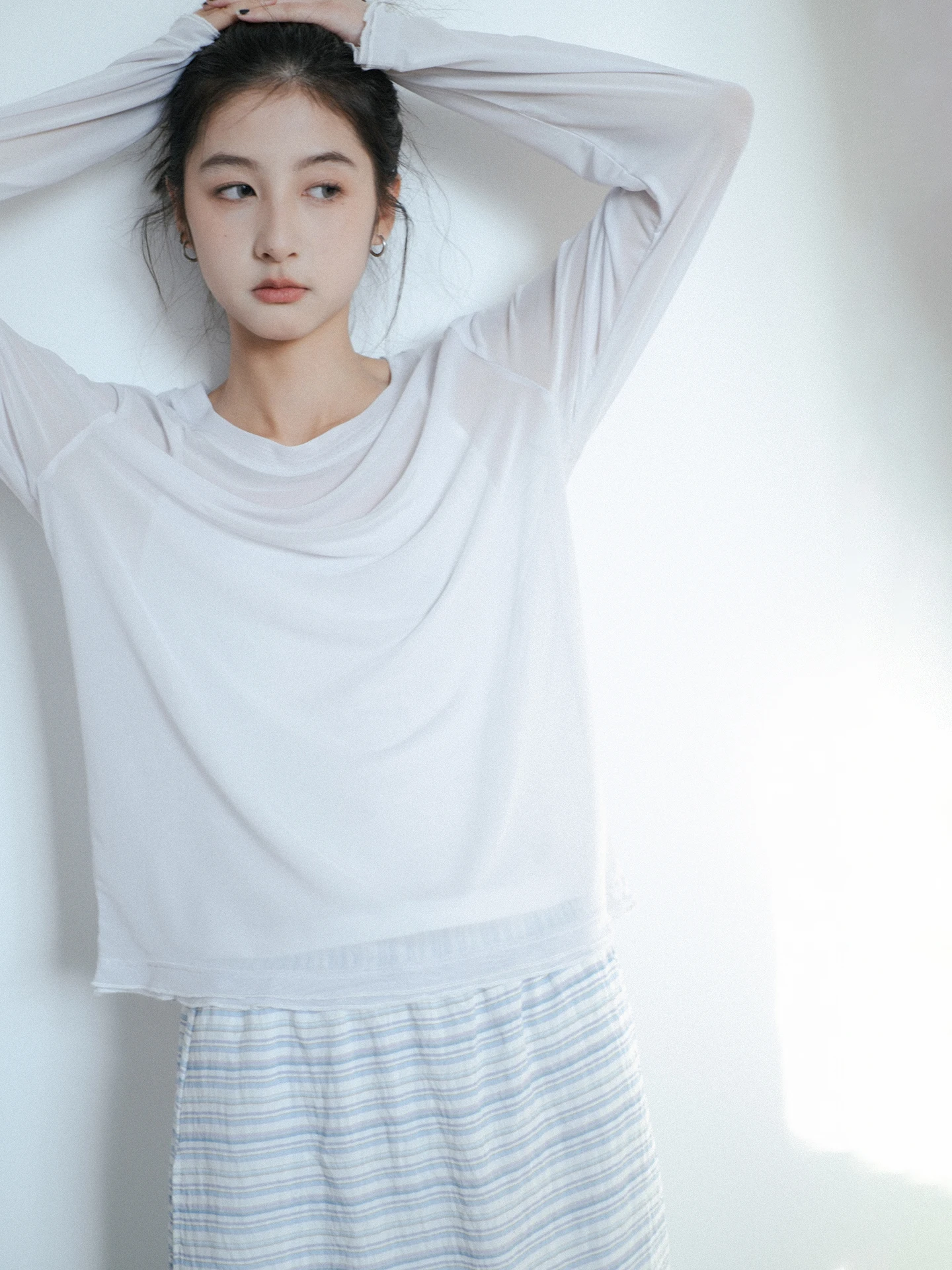 

Spring Summer Women's Loose Long Sleeve T-Shirt Cover up Casual Style Breathable Lightweight Top Fashionable Layering Piece