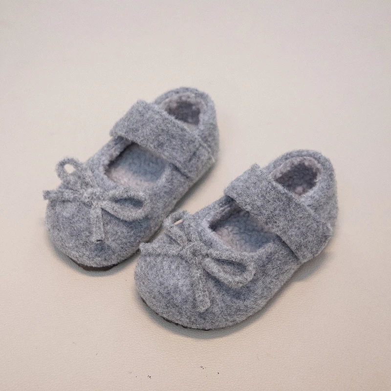 女の子用プリンセススタイルフリースシューズ 2025年新作 冬用幼児バレエシューズ リボン付き ソフトソール エレガントな学校・パーティー用フラットシューズ