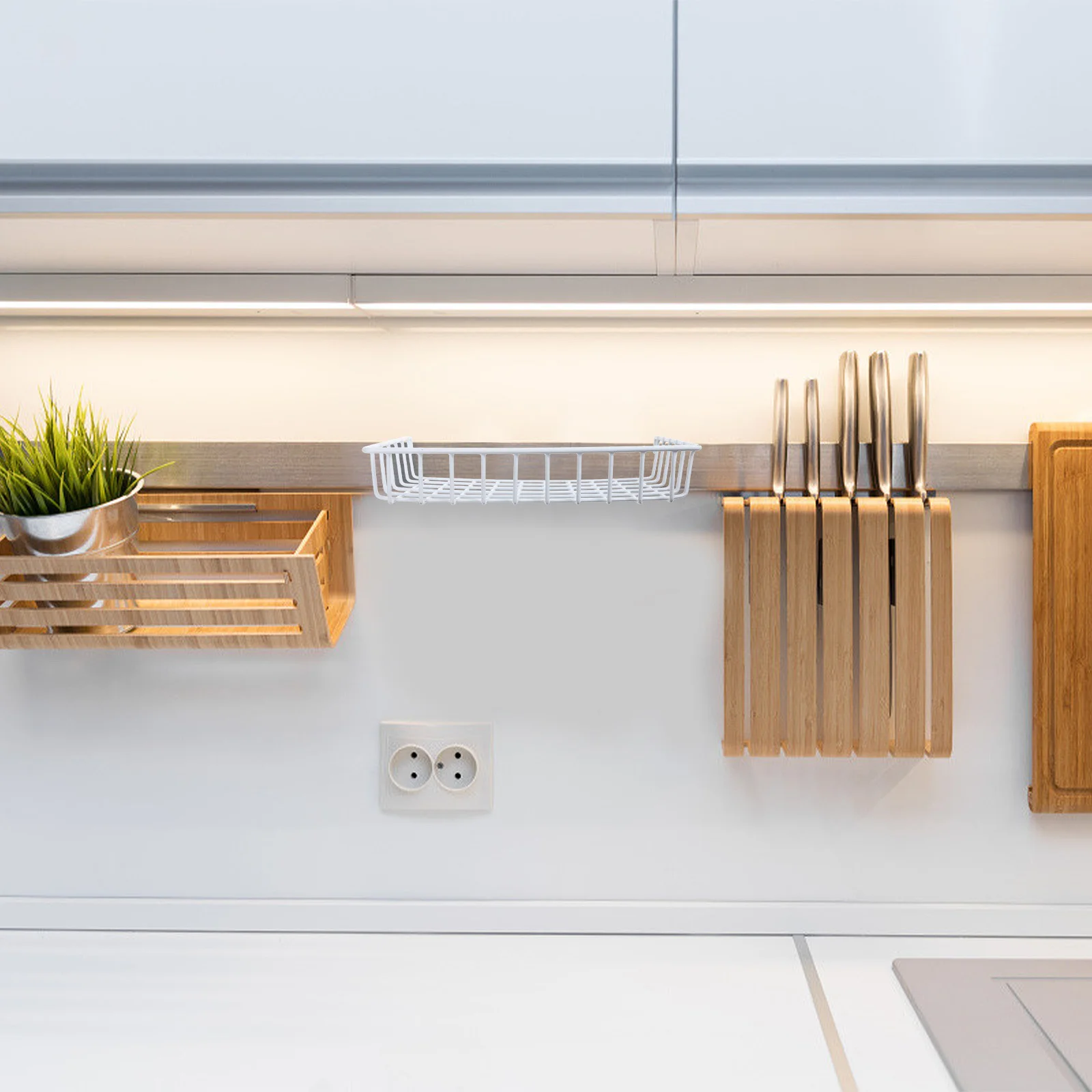 

2Pcs Fruit Storage Basket Heavy Duty Iron Hanging Basket Simple Design Rustproof Multi Use for Bathroom Bedroom Living Room