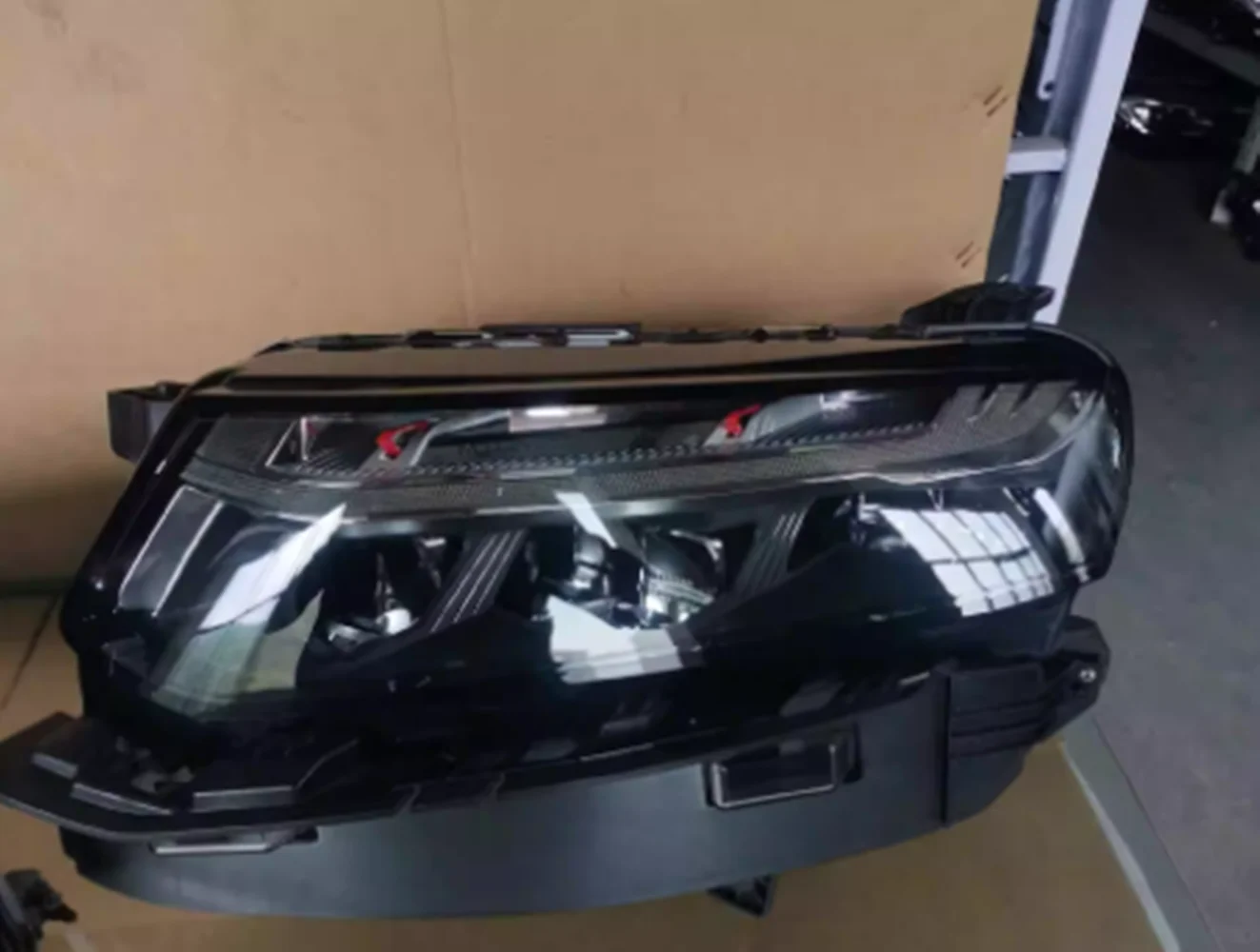 

Передняя фара в сборе для автомобиля Geely FY11, дневной свет, сигнал поворота