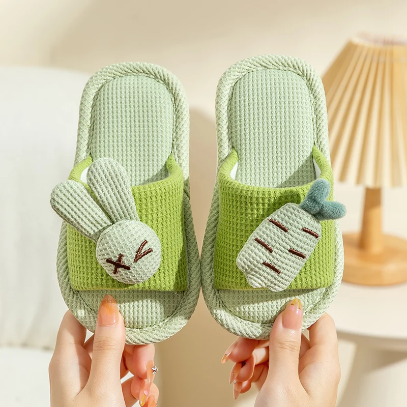 Children's linen slippers Candy slippers cute cartoon girl slippers Soft soles non-slip boy slippers Spring and autumn slippers