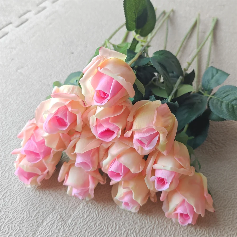 12pcs 리얼 터치 인공 꽃 흰색 장미 새싹 웨딩 신부 꽃다발 정원 장식 가짜 꽃 시뮬레이션 장미 지점