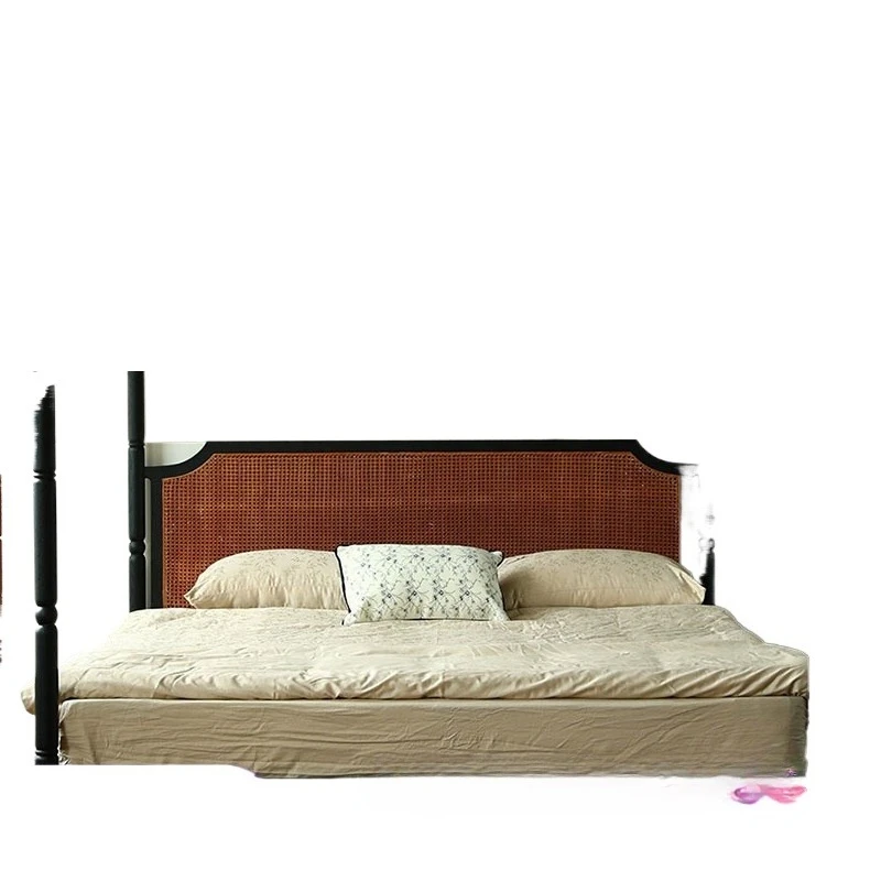 

French medieval ash rattan frame bed, wabi-sabi wind B & B premium queen bed, Nanyang retro wind high column bed
