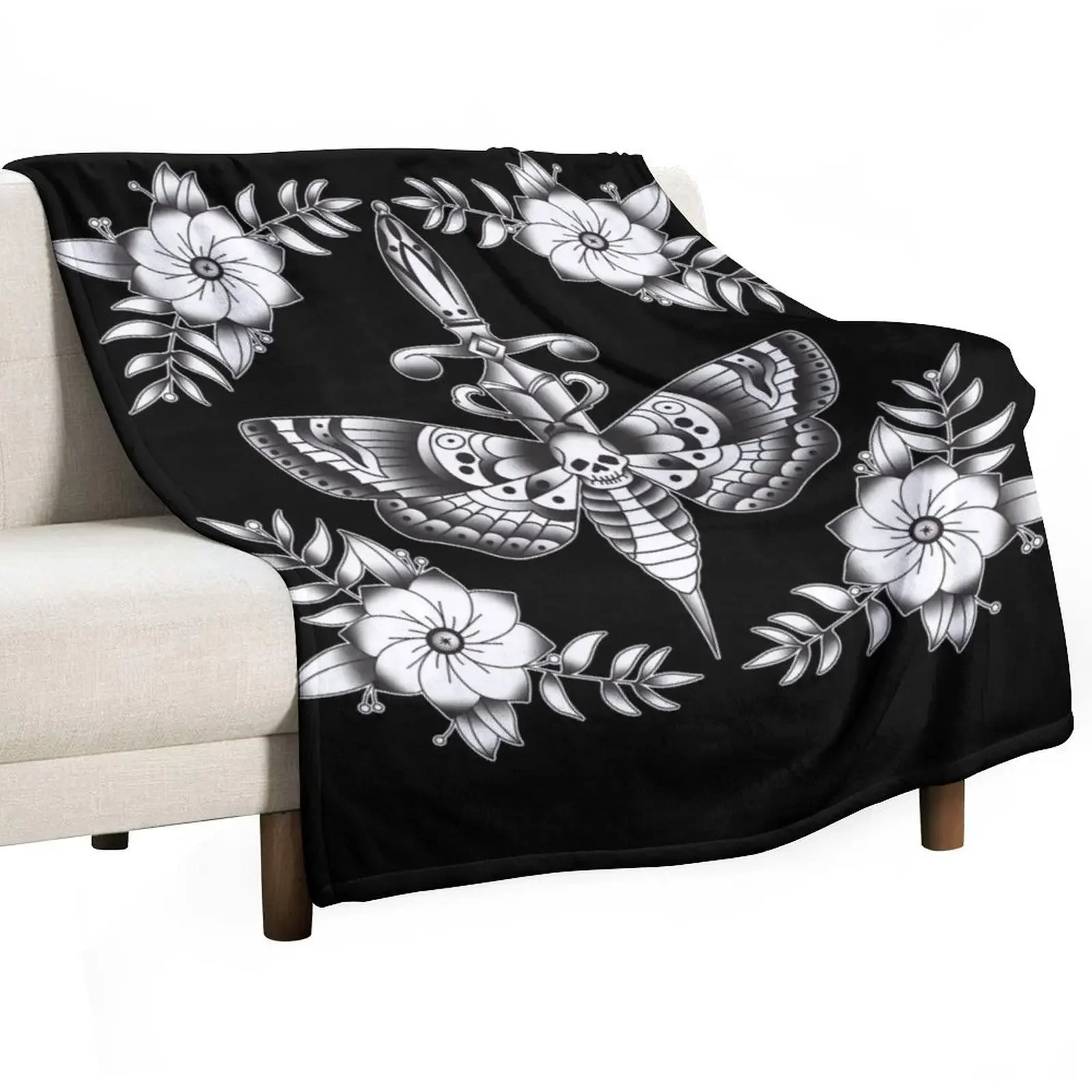 moth and dagger old school on black Throw Blanket Hairys Bed Blankets For Sofas Summer Beddings Blankets