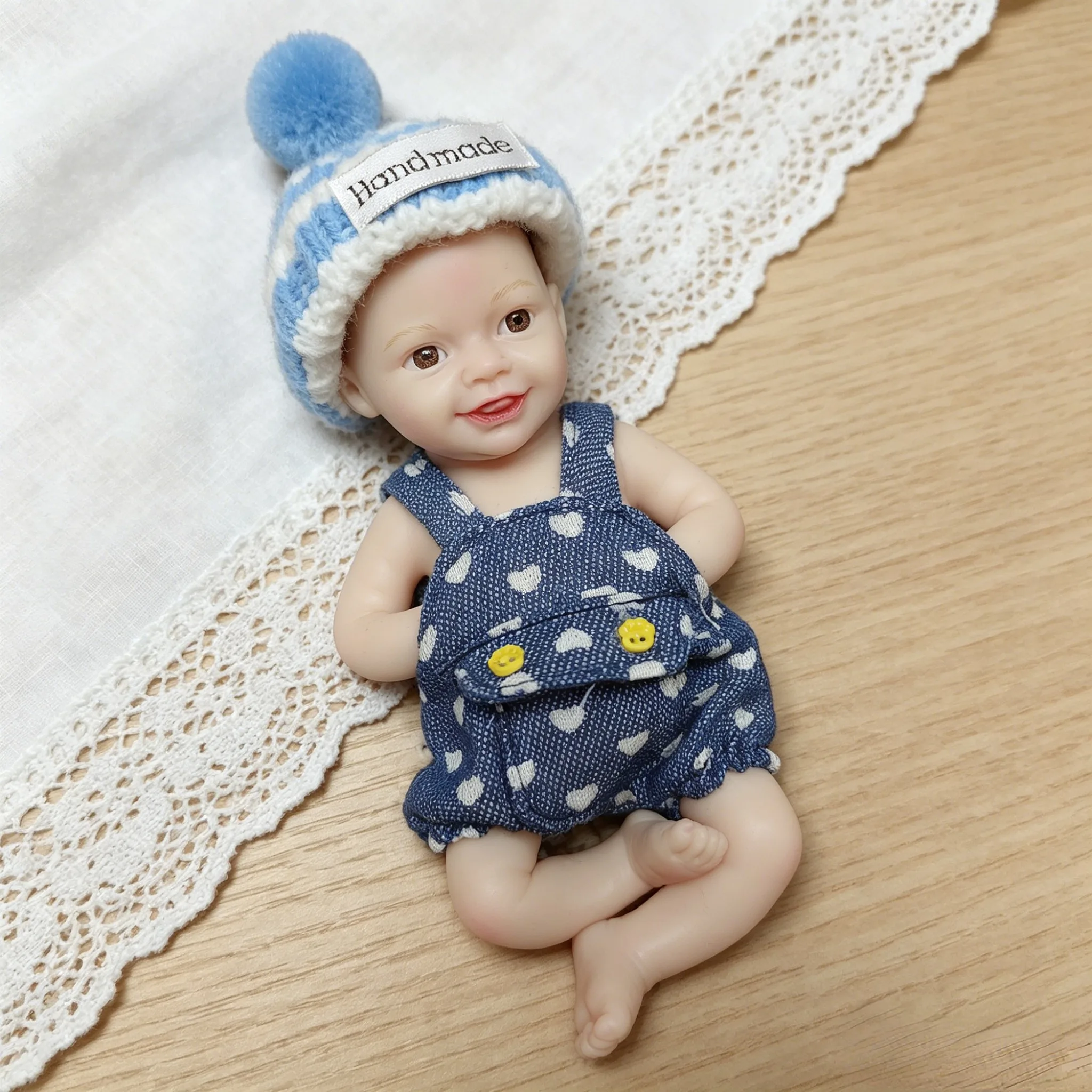 

6 Inch Silicone Reborn Baby Boy Doll, Tongue Out Design, Handmade Soft Silicone Toy for Gift Collection