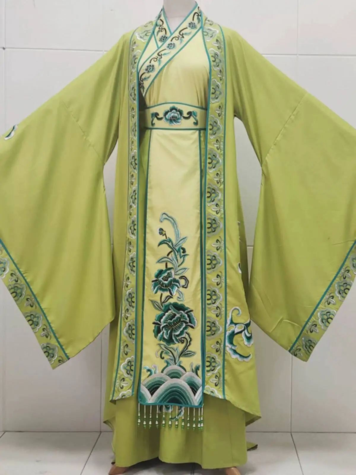 Chinese Yue Opera Huangmei Opera Empress Costume Embroidered Large Sleeve Stage Performance Outfit for Women