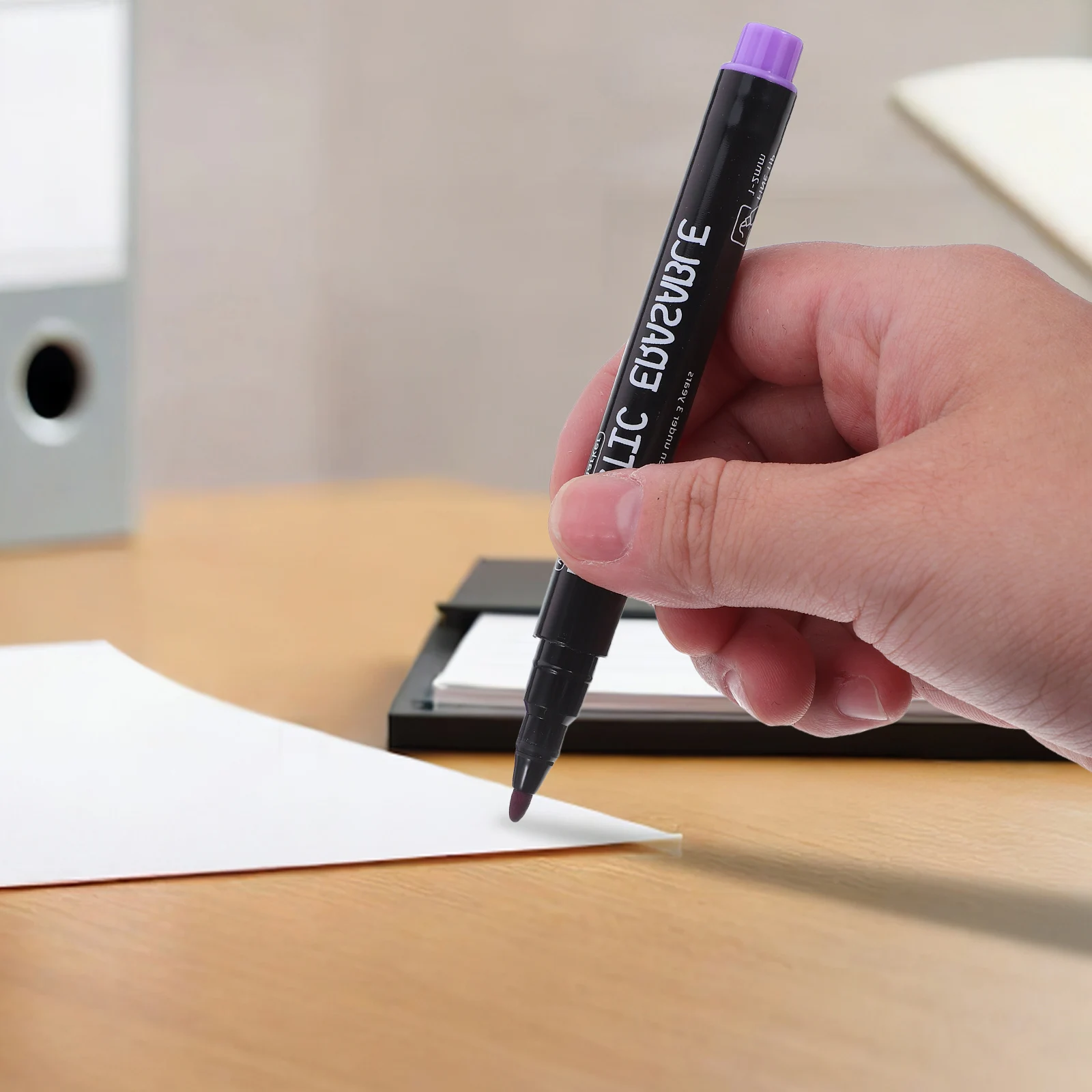 

8Pcs Magnetic Whiteboard Markers Fine Tip Detachable Eraser Cap Strong Magnet Easy Storage Quick Dry Ink for Office Classroom