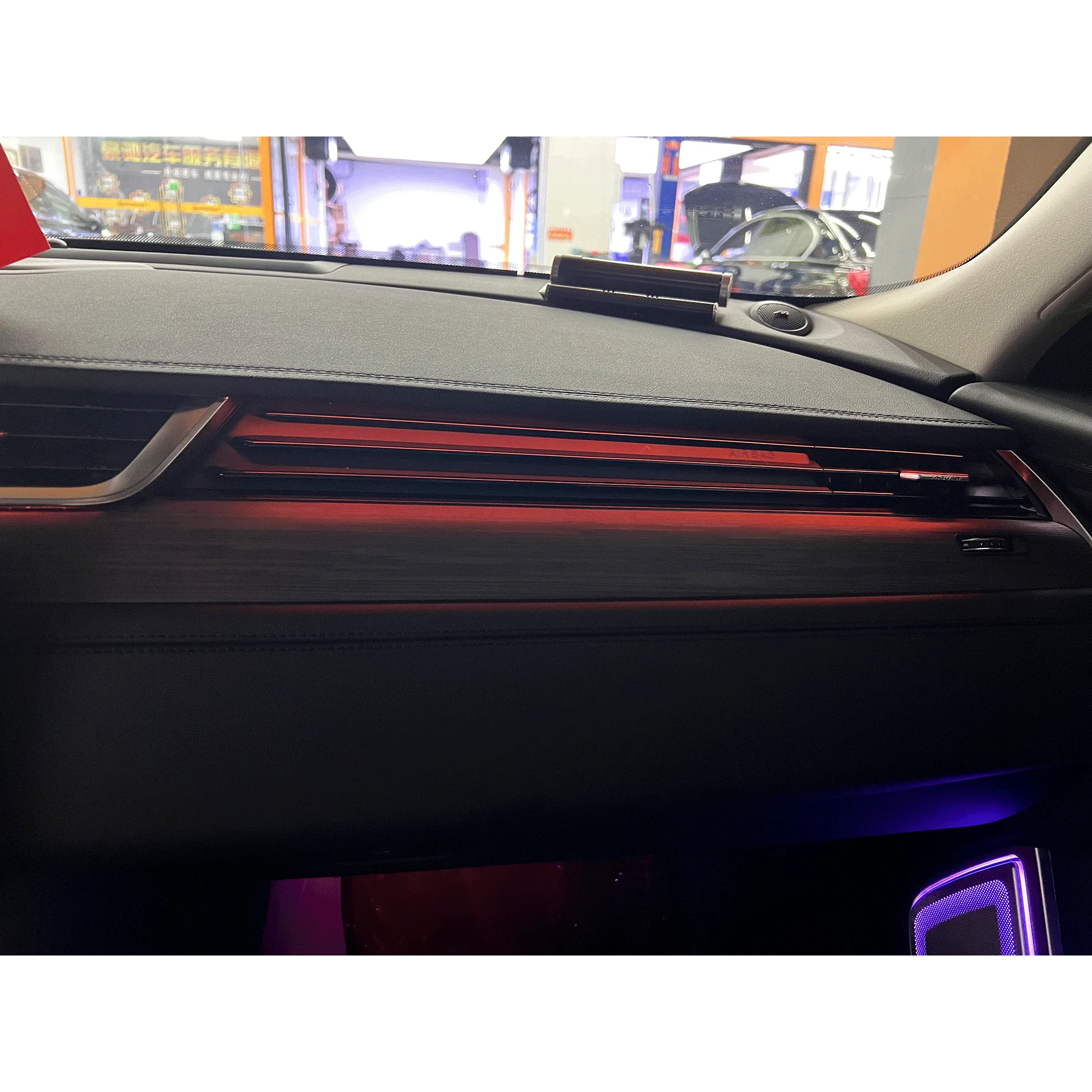 For Jaguar XF co pilot light strip synchronizes with the original car's 10 color ambient light