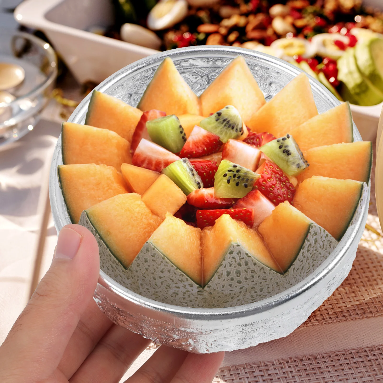 

Metal Bowl Metal Salad Bowl Round Tin Bowls for Restaurant Home Kitchen Use Food Serving Container Household Barware Set