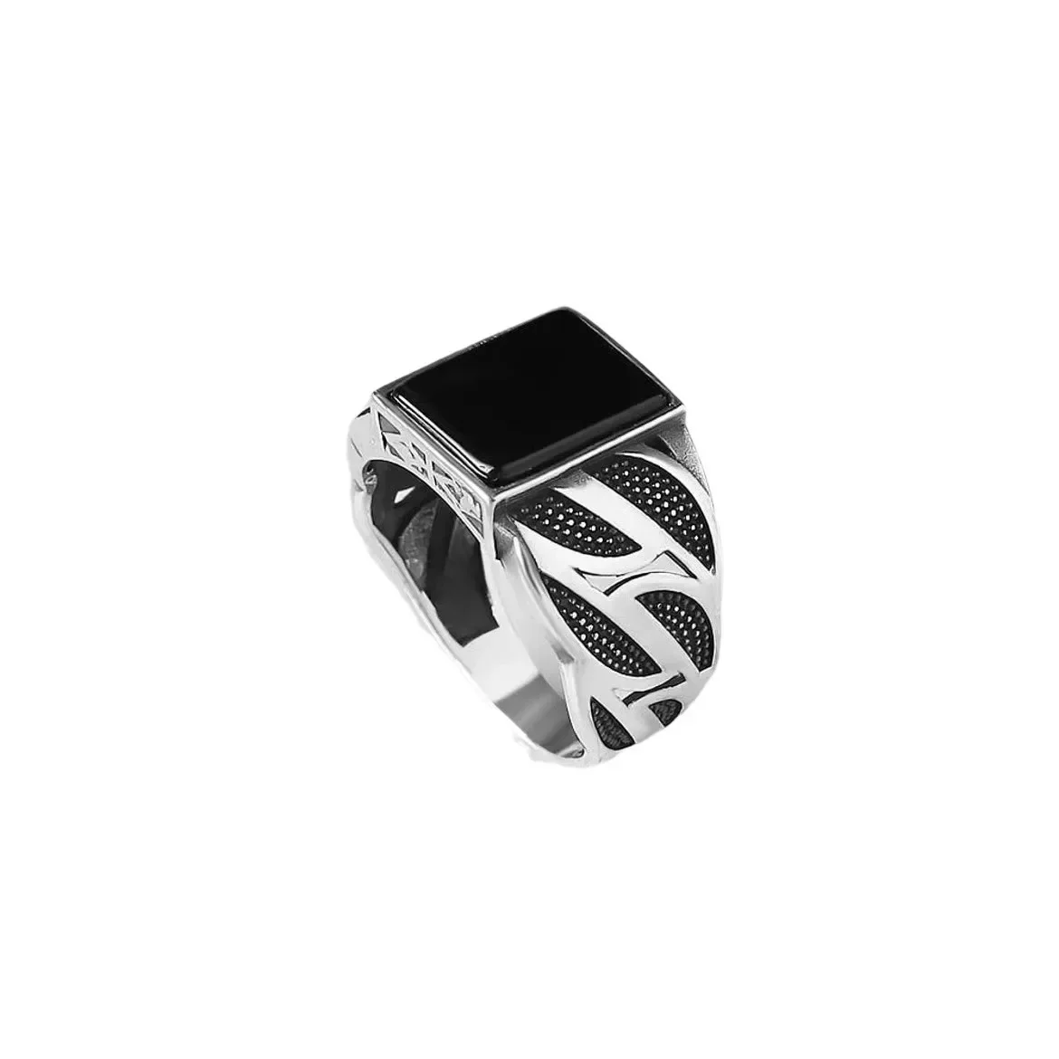 New minimalist and fashionable men\'s ring