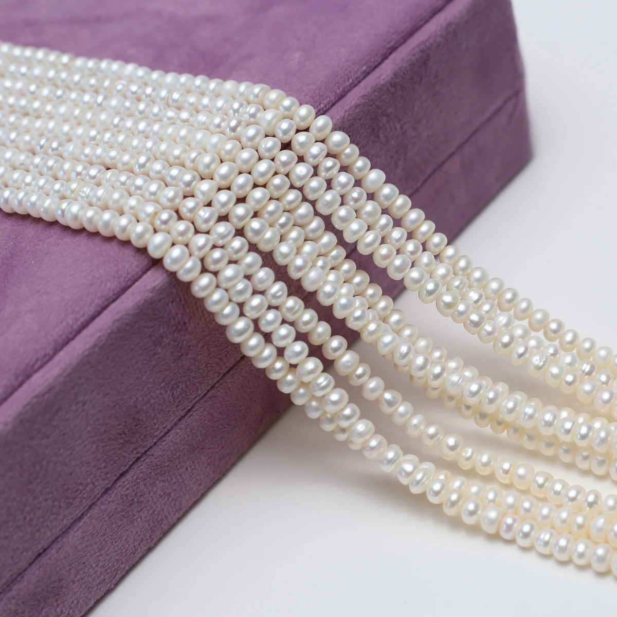 

Natural Freshwater Pearl 4-5mm AA Small Round White Isolated Loose Bead Jewelry Make DIY Necklace Bracelet Women Gift Women