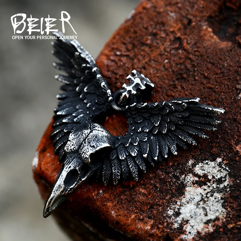 BEIER 2022 New Arrival 316L Stainless Steel Skull Crow With Wings Pendant Necklace For Men Antique Color Jewelry Wholesale