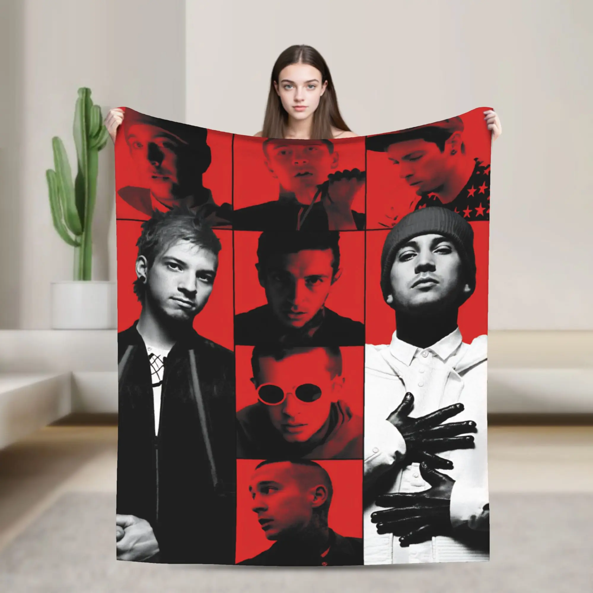 T-TwentyS-YOne-P-Pilots Flannel Blanket  Super Soft Throw Blanket for Outdoor Travel Office Funny Bedspread Sofa Bed Cover