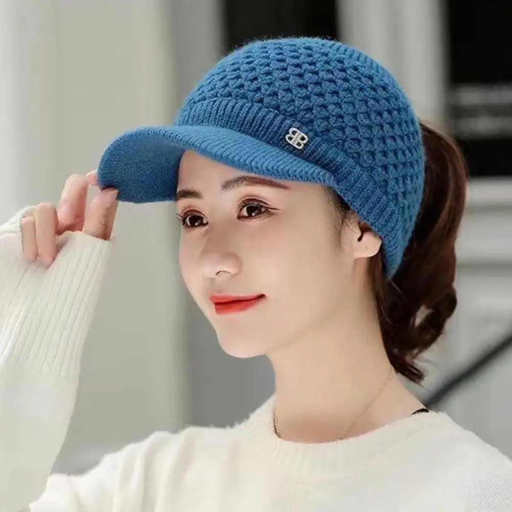 Cozy Fashion Winter Thermal Ladies Knit Cap Solid Color Ladies Hat Casual gorros Winter hat for Outdoor