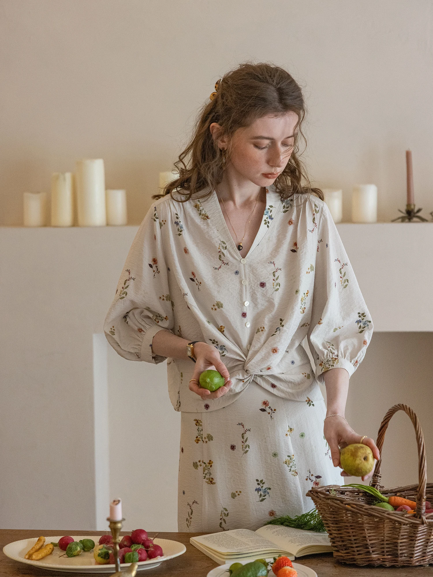 

Spring Day Apricot Printed V-ne ort Sve Knot Top Women's Casual Sle Waist-cinching Fibre Blend Comfortable Breathable