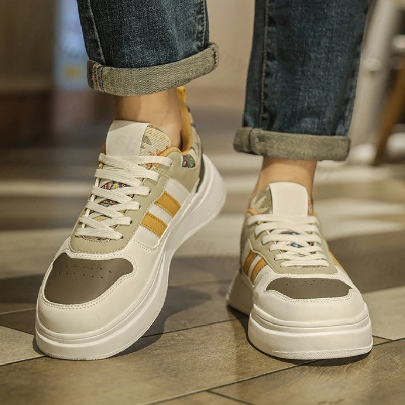 รองเท้าผ้าใบผู้ชาย รุ่นปี 2025 ใหม่ล่าสุด สำหรับฤดูใบไม้ผลิและฤดูใบไม้ร่วง เพิ่มความสูง ผูกเชือกแบบไขว้ สไตล์ลำลอง ใส่เดินเล่นนอกบ้าน กันลื่น สวมใส่สบาย รองเท้าพื้นหนา