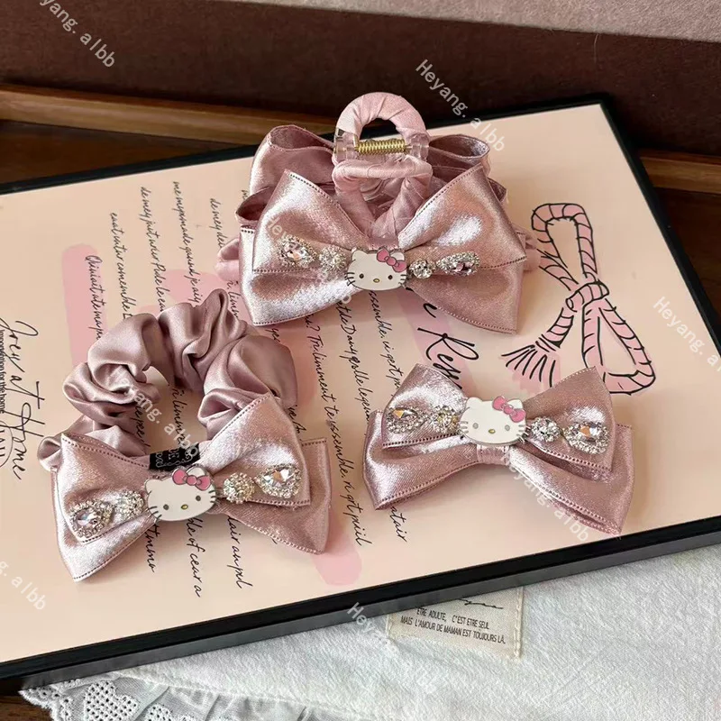 

Hello Kitty Hair Accessories Fashionable High Beauty Pink Bow Water Diamond Hairpin Small Grip Clip Sweet Temperament Wholesale