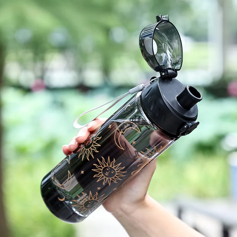 Simple and Heat-resistant Casual Cup, Outdoor Plastic Sports  Water Bottles, Daisy Couple Water Cup, Portable Cold Drink Bottle