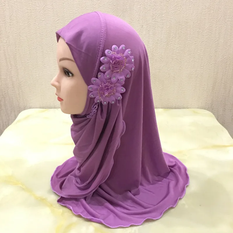 

Headscarf for girls between 2 and 7 years old worship hat with two Arabic flowers covering their heads