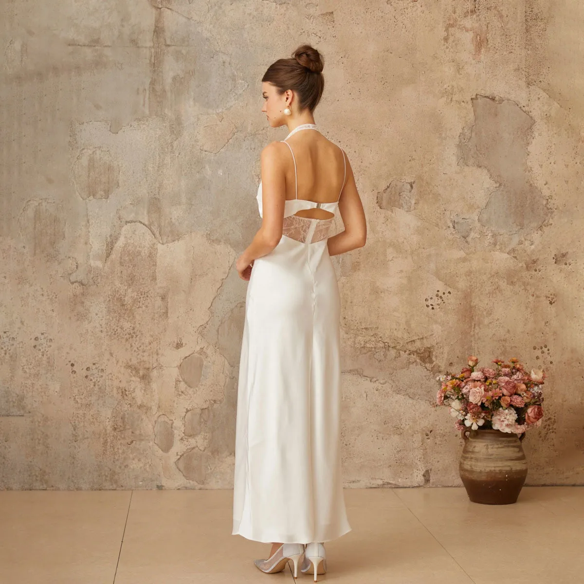 فستان KWTX نسائي 2026 من الساتان والدانتيل بدون حمالات مثير بفتحات أنيقة للحفلات ملابس الشارع لربيع وصيف الحد الأدنى الراقية