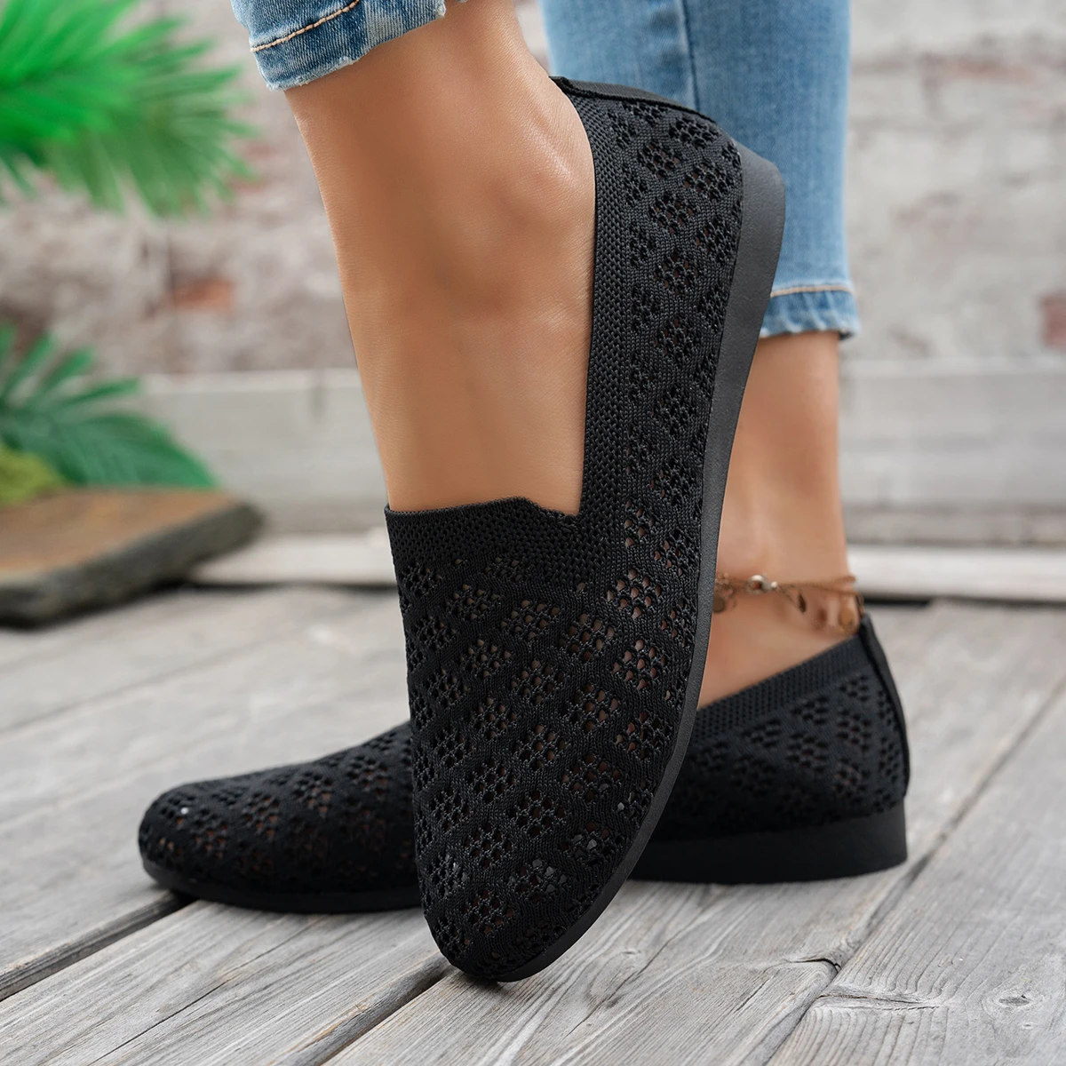 Women's Solid Color Knit Loafers Lightweight Anti Slip Flat Shoes for Casual Wear