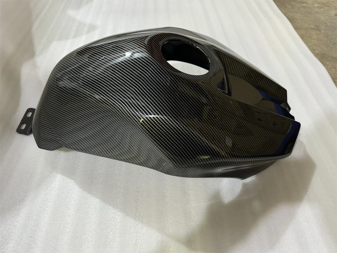 Motorcycle Carbon Fairing Oil Tank full Fuel Gas Tank Cover Guard Protect for Yamaha YZF R1 YZFR1 2009 2010-2012 2013 2014