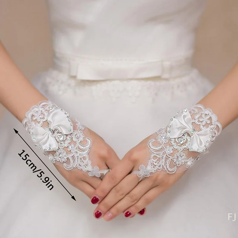 

[YU]1Pair Girls Princess Gloves Short Paragraph Lace Fingerless Rhinestone Bridal Gloves for Wedding Party Sexy Accessories