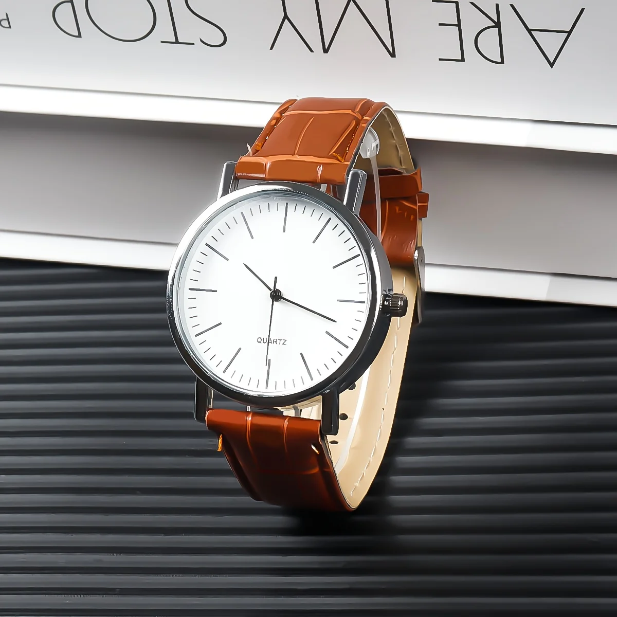 

Fashion Minimalist Large Dial Quartz Watch, Waterproof Leather Band Wristwatch for Couples/Students