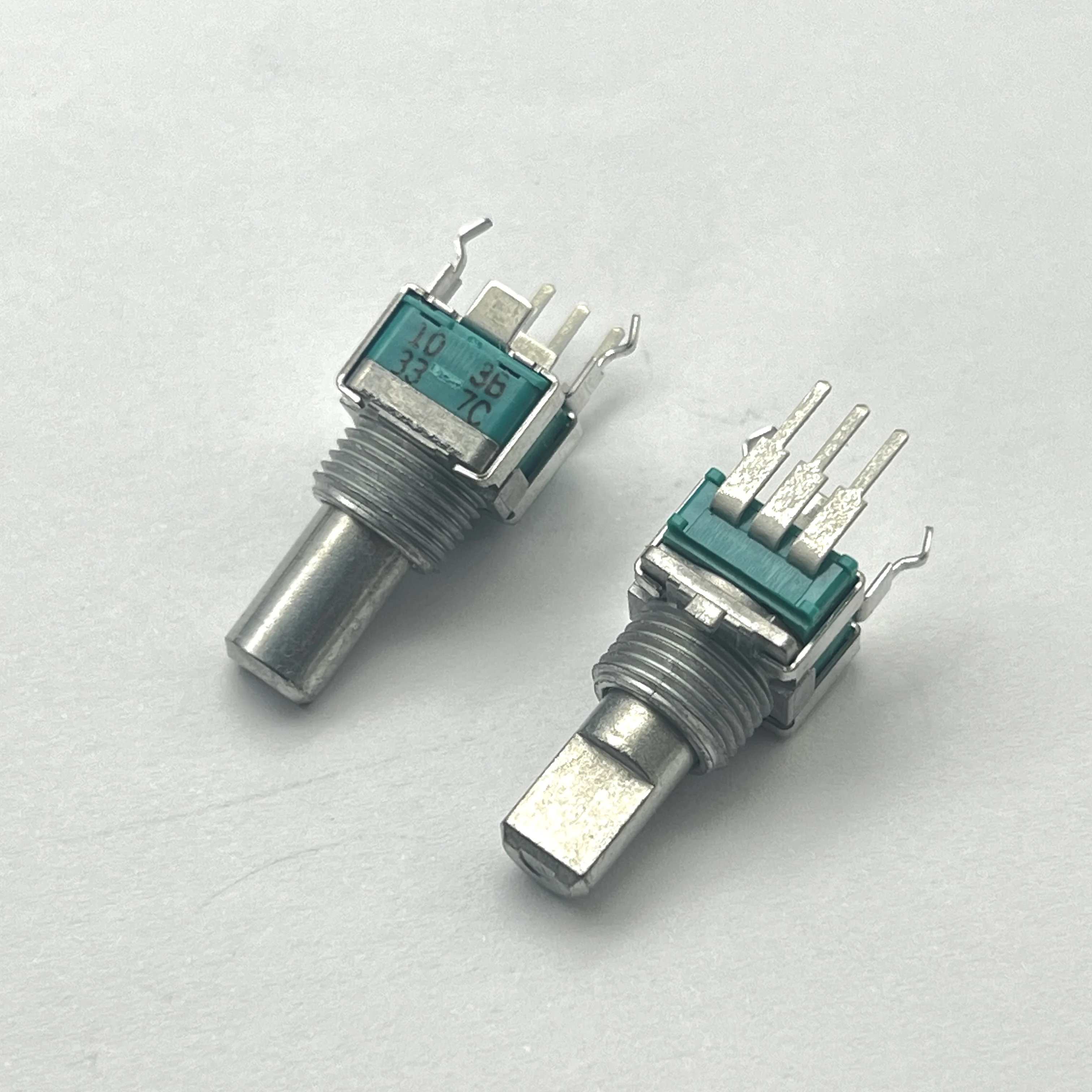 2 PCS of Japanese ALPS B10K precision potentiometer RK09L114001E with midpoint positioning handle length of 15