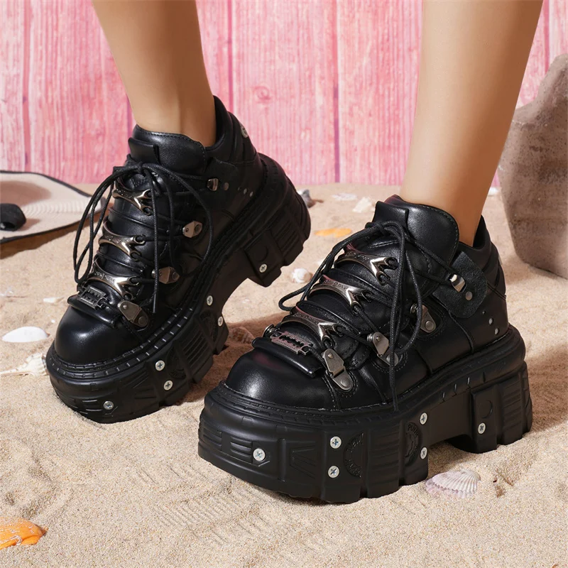 New Punk Style Women Platform Shoes Metal Decor Heel Height 6CM Sneakers Woman Man Unisex Gothic Rock Women Ankle Boots 2024