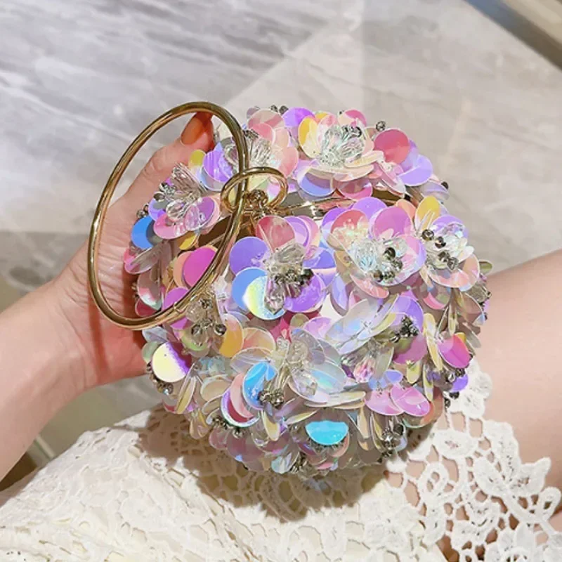 New Flower Design Women Hand Handheld Fashione Evening Paired with Dress Bracelet Ball Small Lady Bag