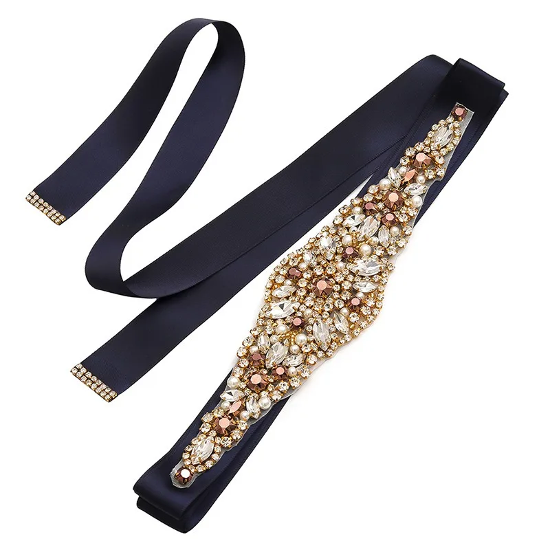 

Off-white beaded diamond flower, elegant women's belt, fashion design