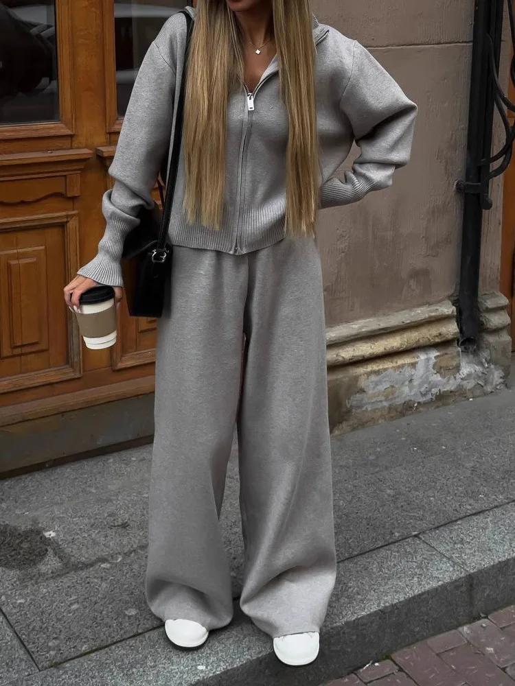 

Casual Loose Knitted Zipper Sweater And Pants Set Long Sve Stand Collar Two Piece Set from China for Autumn Season