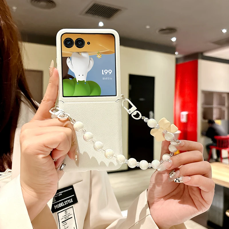 

Case For Motorola Razr 60 Ultra 60 Pro 50 Razr+ Ultra 2025 Portable Butterfly Knot Pearl Bracelet PU Mobile Phone Case Cover