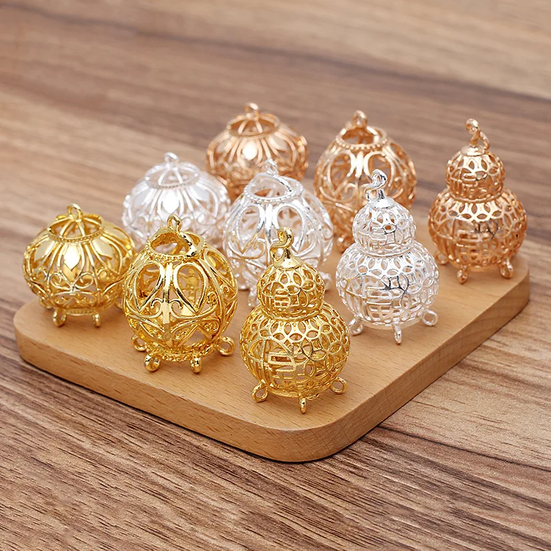 BoYuTe (10 Pieces/Lot) Metal Alloy Hollow Pendant Gourd Lantern Rabbit Crown Handmade Materials DIY Jewelry Retro Accessories