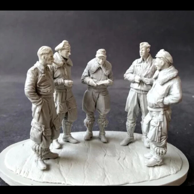 1/32 ancient Pilots in Mid-Late War Dress (5 figures) Resin figure Model kits Miniature soldier Unassembled Unpainted