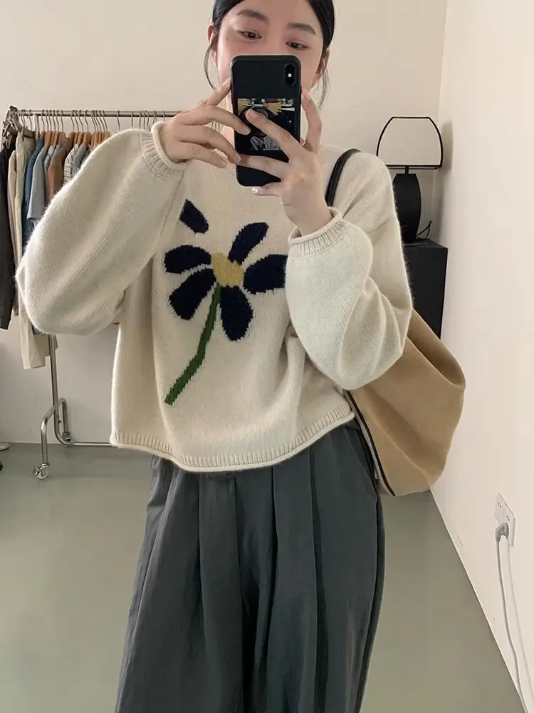 Autumn/Winter 2024 New Commuting Fashion Lazy Style Vintage Jacquard Curly Knitted Loose Sweater Women Wear Outwardly