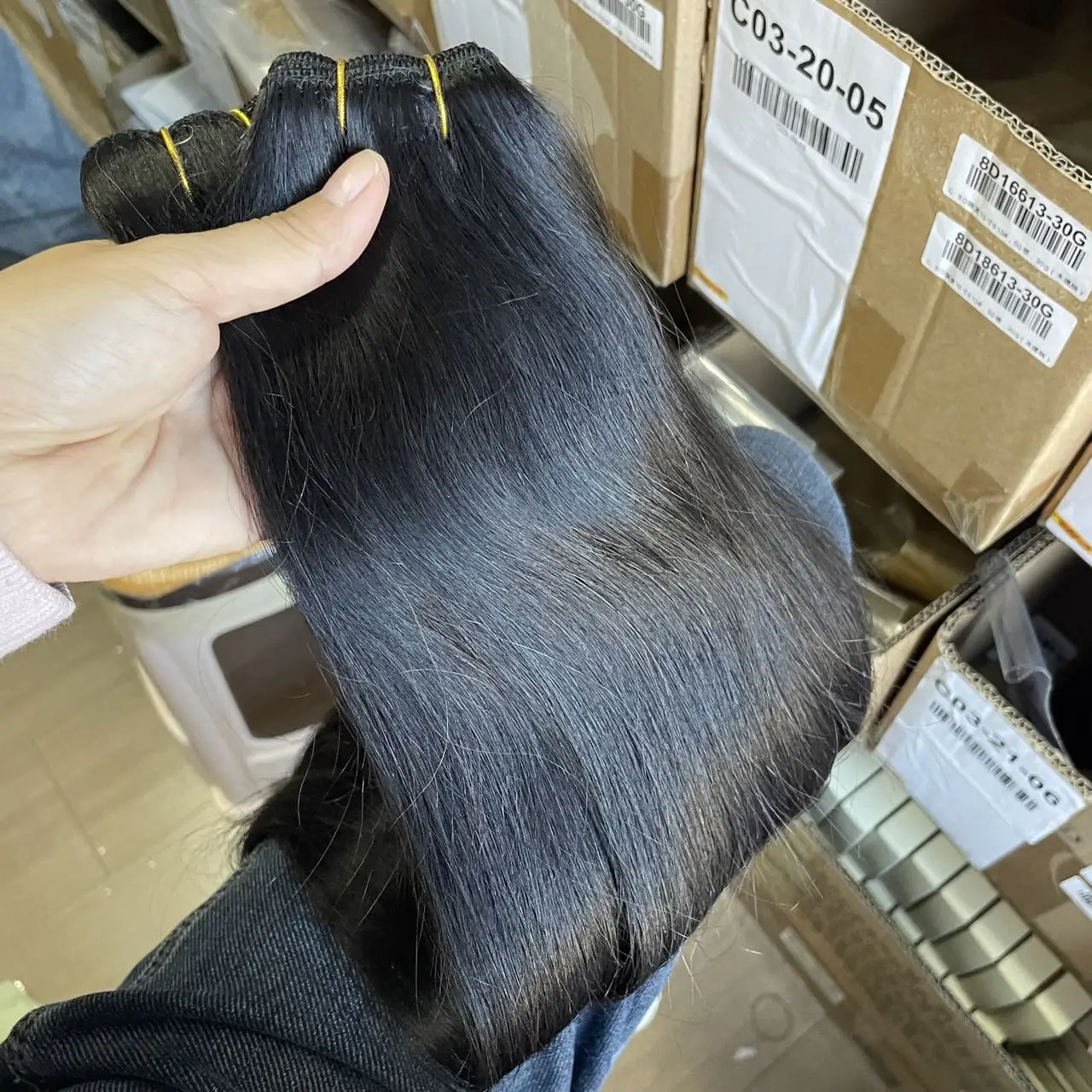 أسود طبيعي لحمة مزدوجة شعر مستعار بشري 12-24 بوصة 50 جرام آلة حزم شعر ريمي خياطة في نسج الشعر