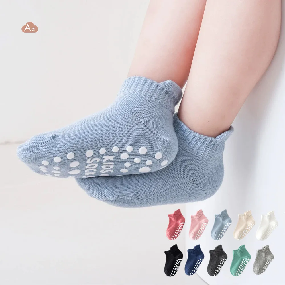 

1 пара противоскользящих носков для новорожденных, однотонные мягкие дышащие хлопковые детские носки-лодочки, носки-батуты для мальчиков и девочек