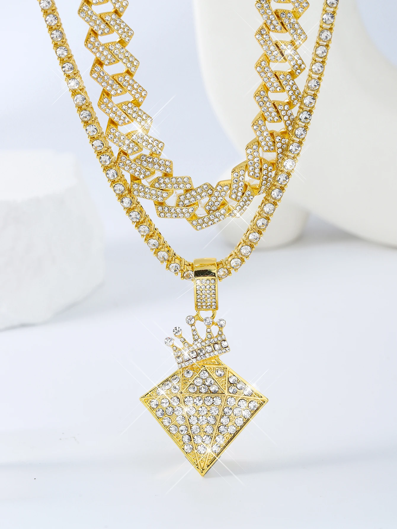 

1pc Refined Hip-Hop Sparkling Rhinestone-Adorned King Crown Pendant Necklace Unisex for Party/Festival Accessory