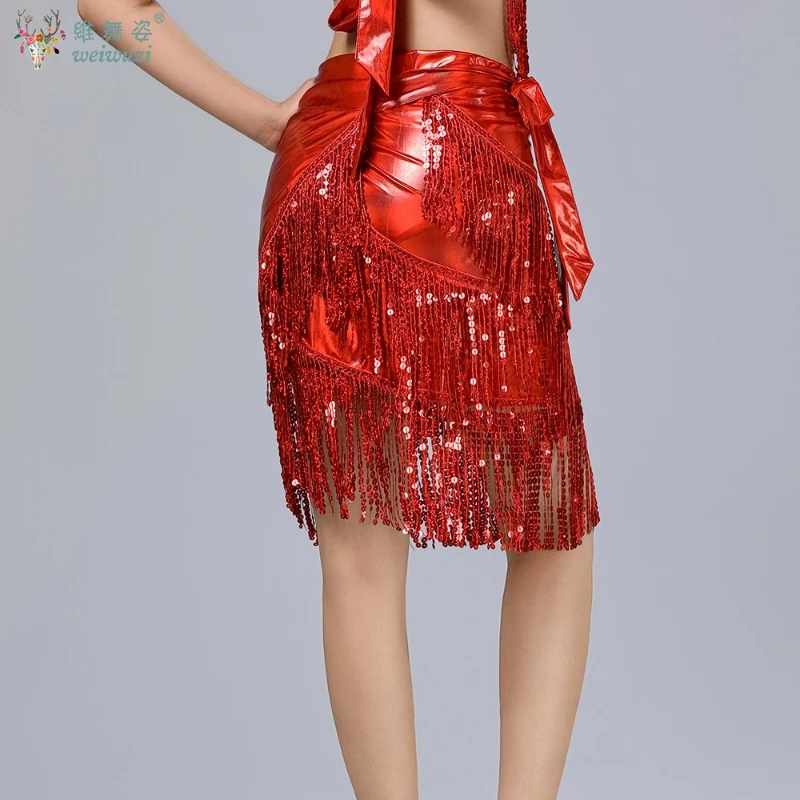 Asciugamano per fianchi con frange e paillettes per danza latina Asciugamano con frange per danza del ventre Asciugamano con catena in vita Gonna da ballo in pelle verniciata