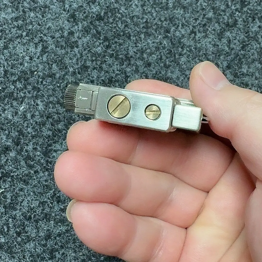 Vintage Classic Kerosenes Trench Lighter with Auto Ejection Mechanism One-Click Ignition Pocket Lighter Collection & Daily Use