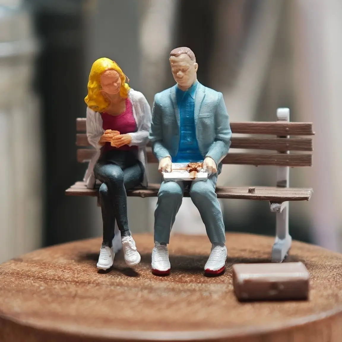 1/64 Figurina in miniatura in resina Forrest Gump modello di scena di auto Diorama