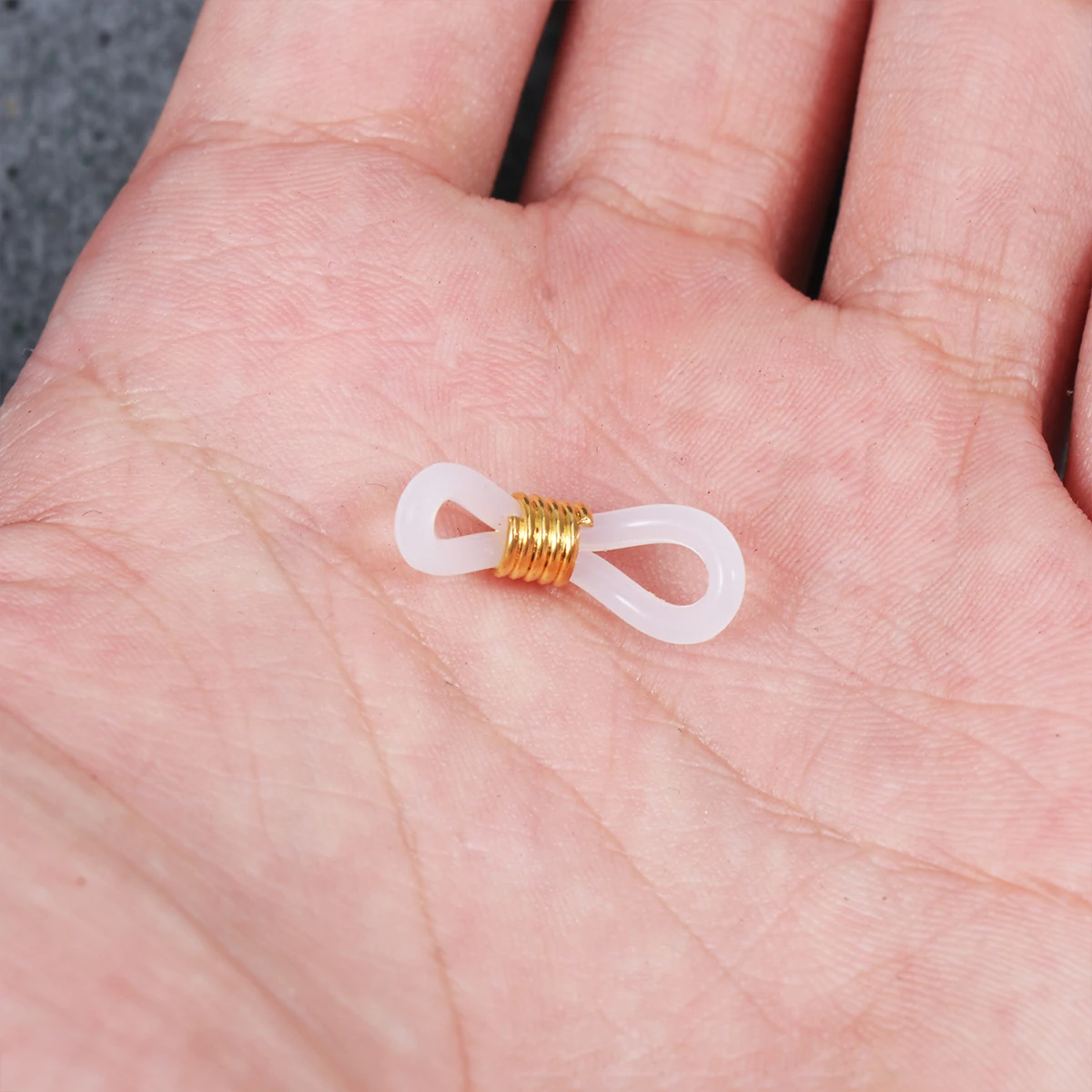 

100pcs Silicone Glasses Chain Fixing Ring Adjustable Non-Slip Eyeglass Cord Connector Durable Wear-Resistant Golden Eyeglasses