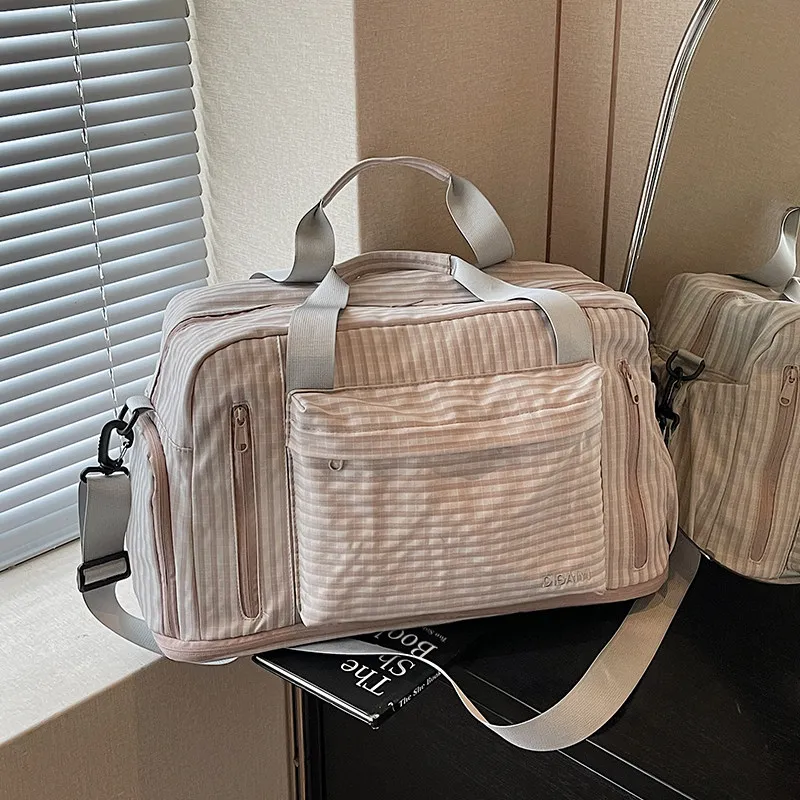 large-capacity-clothing-luggage-bag-travel-handheld-swimming-bag-lightweight-versatile-storage-bag-for-pregnancy-and-travel
