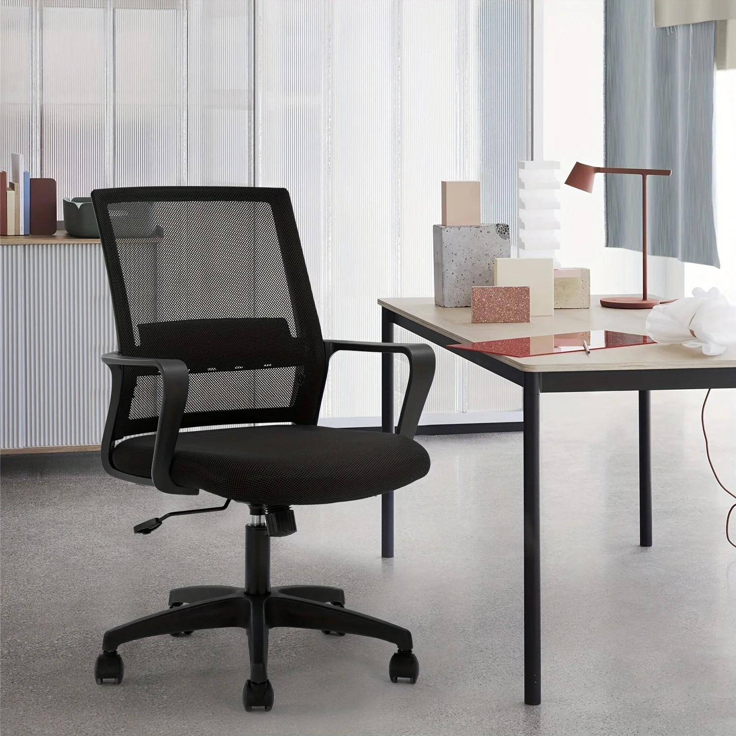 

Mesh Chair, Mid-Back Office Chair Computer Chair Ergonomic Desk Chair, 5-Wheel Base & 360° Swivel, Suitable